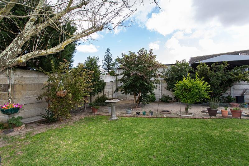 4 Bedroom Property for Sale in Eden Park Western Cape